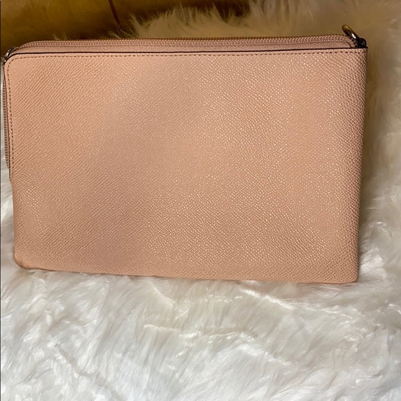 Coach - Picture 2 of 5